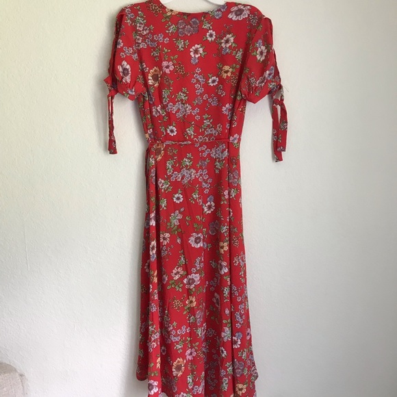 Floral Wrap Dress - Picture 4 of 5